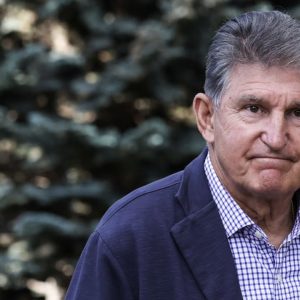 Sen. Manchin (D-WV) backs surprise climate and health care bill deal