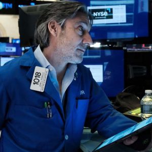 Stock market: S&P 500, Nasdaq on track for 4th week of gains