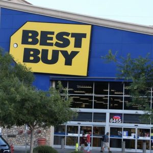 Best Buy stock dips as the retailer cuts profit outlook