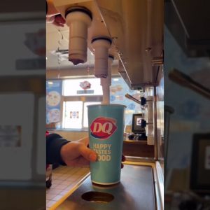 Dairy Queen Employee Shows Disastrous Blizzard Order | What’s Trending in Seconds | #shorts