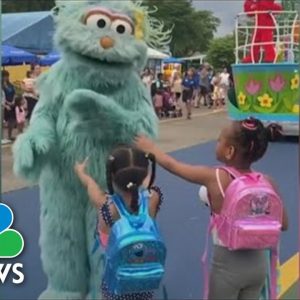 Parents Retain Lawyer After Video Appears To Show Sesame Place Characters Ignoring Kids Of Color
